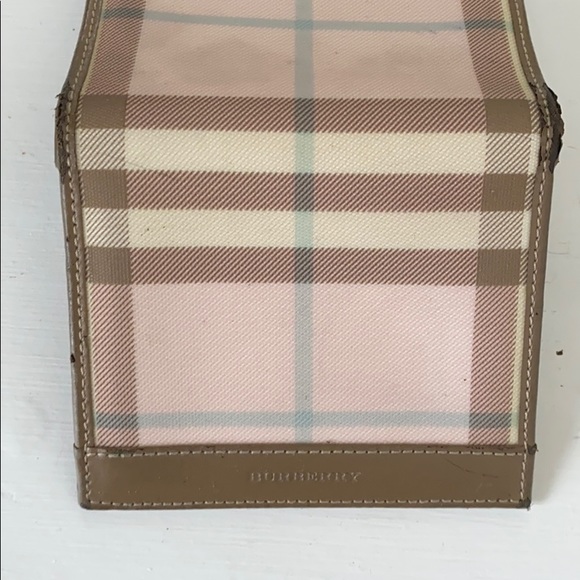 Beautiful Authentic Burberry wallet - Picture 4 of 7